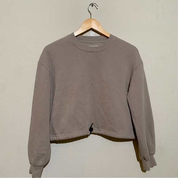 SuperSoft Cropped Urban Outfitters Sweater Natural Beige Size S - Picture 1 of 4